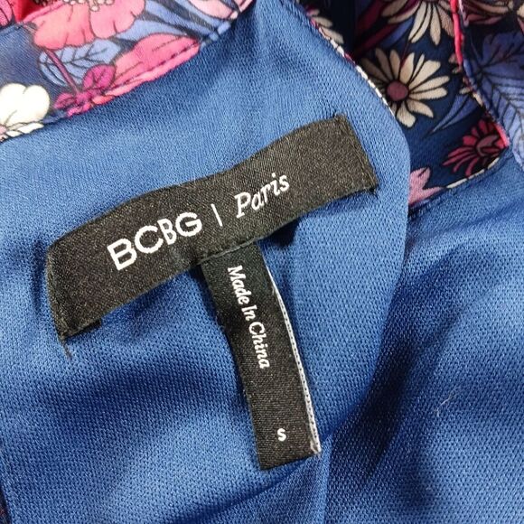 BCBG Sleeveless Floral Maxi Lined, Handkerchief Hem Woman's Small........... - Picture 3 of 10